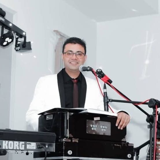 Nasir Vocal, piano, harmonium, keyboard